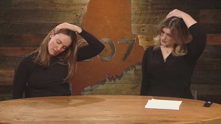 'Tech neck': Tips to reduce neck pain and remedies when using technology